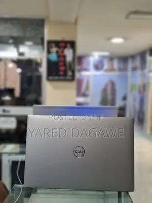 Photo - New Laptop Dell Precision 5540 16GB Intel Core I7 SSD 512GB