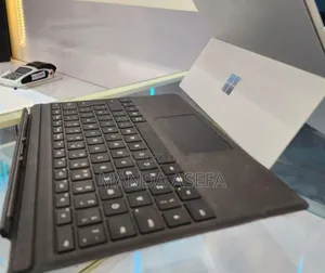 New Laptop Microsoft Surface Pro 7+ 16GB Intel Core I5 SSD 256GB