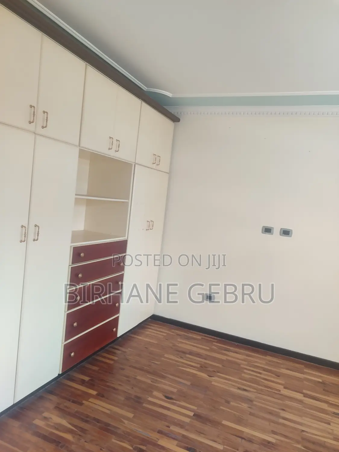 14bdrm House in G+2 House, Bole for rent