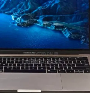 Photo - New Laptop Apple MacBook Pro 2016 16GB Intel Core I5 SSD 512GB