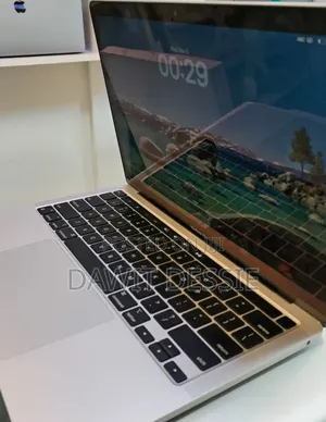 New Laptop Apple MacBook Pro 2020 M1 16GB Apple M1 SSD 512GB