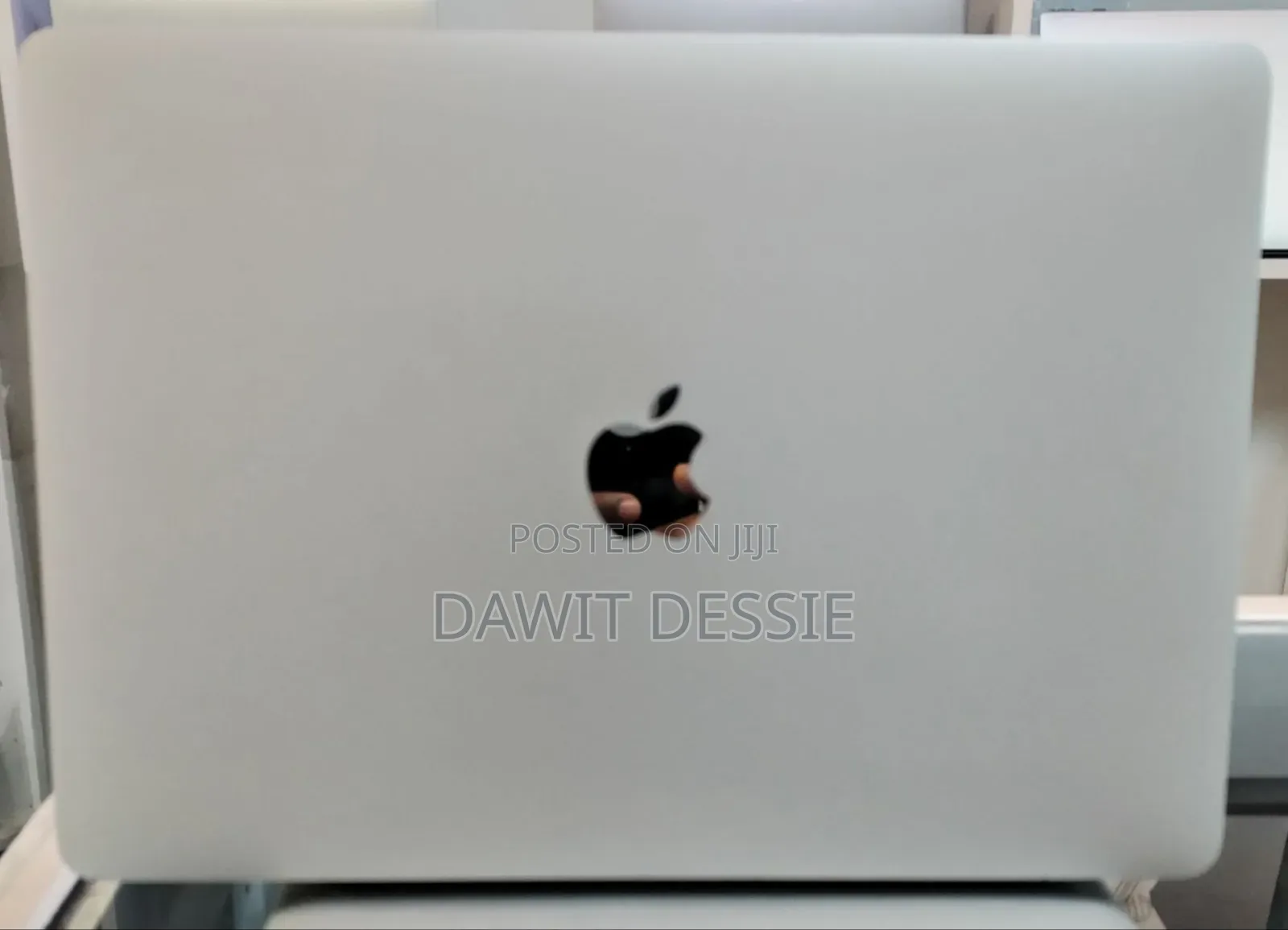 New Laptop Apple MacBook Pro 2020 M1 16GB Apple M1 SSD 512GB