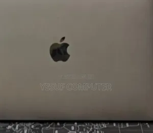 New Laptop Apple MacBook Pro 2016 16GB Intel Core I7 SSD 512GB