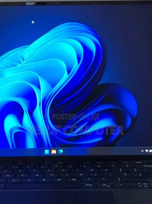 Photo - New Laptop Dell Precision 5570 16GB Intel Core I7 SSD 512GB