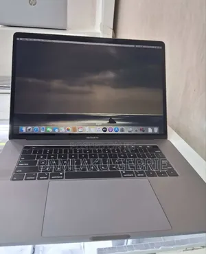 New Laptop Apple MacBook Pro 2019 32GB Intel Core I9 SSD 512GB