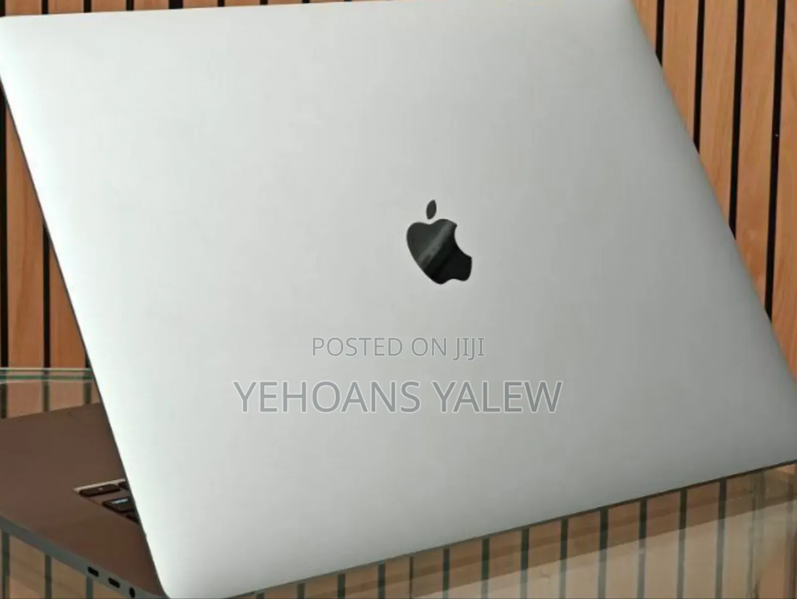 New Laptop Apple MacBook Pro 2019 16GB Intel Core I7 SSD 512GB