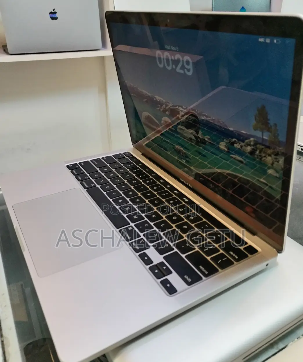 New Laptop Apple MacBook Pro M1 16GB Apple M1 Pro SSD 512GB