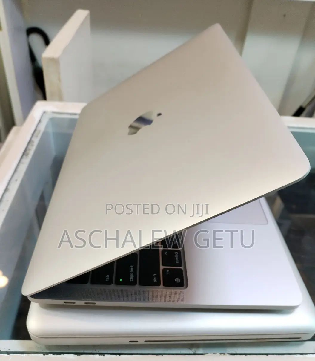 New Laptop Apple MacBook Pro M1 16GB Apple M1 Pro SSD 512GB