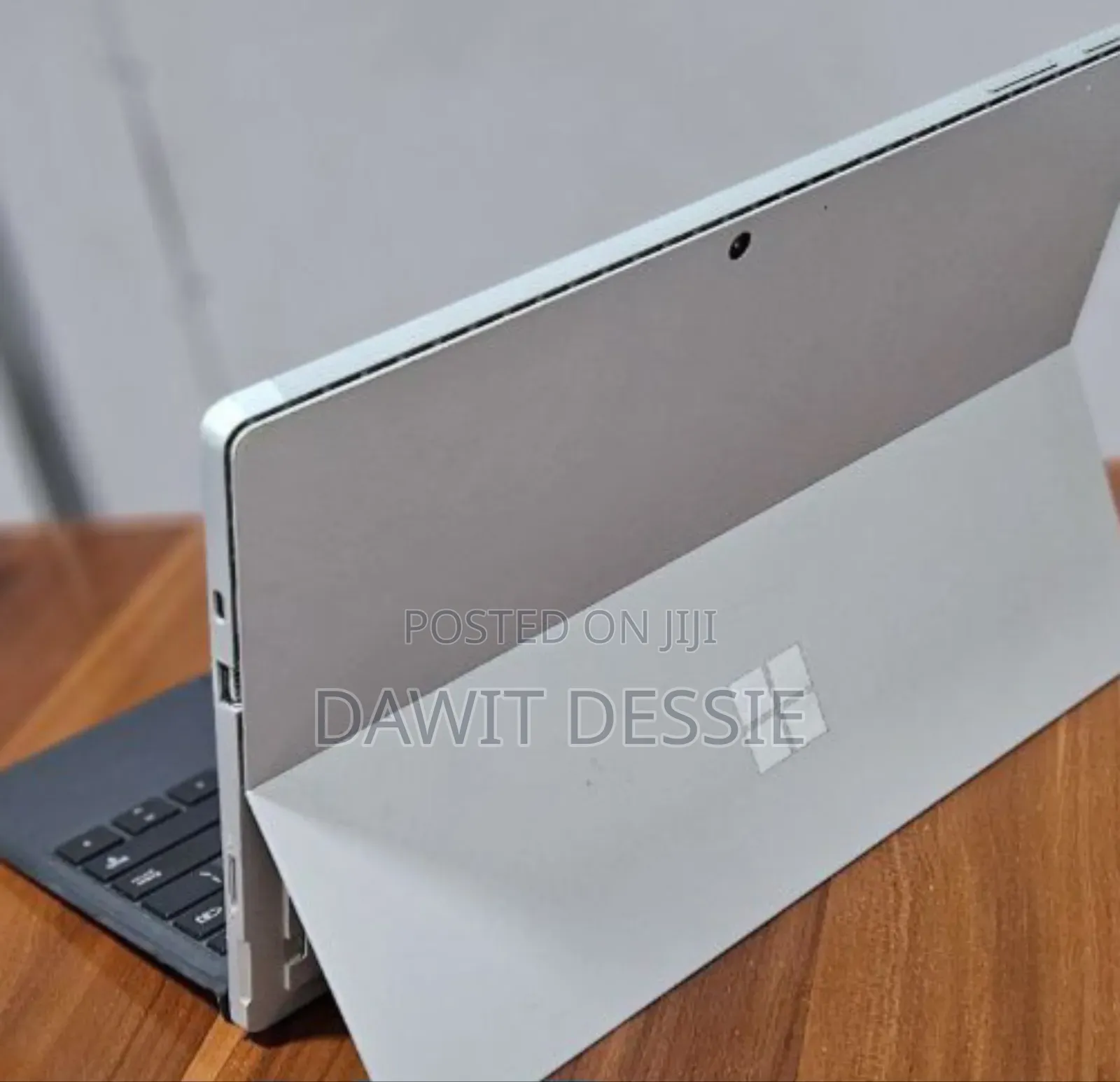 New Laptop Microsoft Surface 8GB Intel Core I5 SSD 128GB