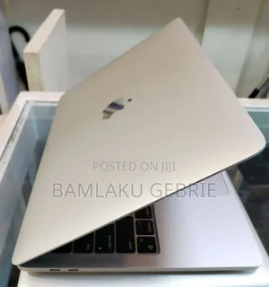 New Laptop Apple MacBook Pro 2020 M1 16GB Apple M1 Pro SSD 512GB
