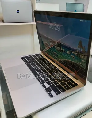 New Laptop Apple MacBook Pro 2020 M1 16GB Apple M1 Pro SSD 512GB