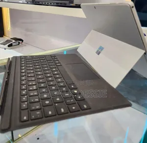 New Laptop Microsoft Surface Pro 7+ 16GB Intel Core I5 SSD 256GB