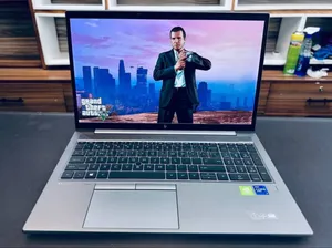 Photo - New Laptop HP ZBook Firefly G8 32GB Intel Core I7 SSD 1T