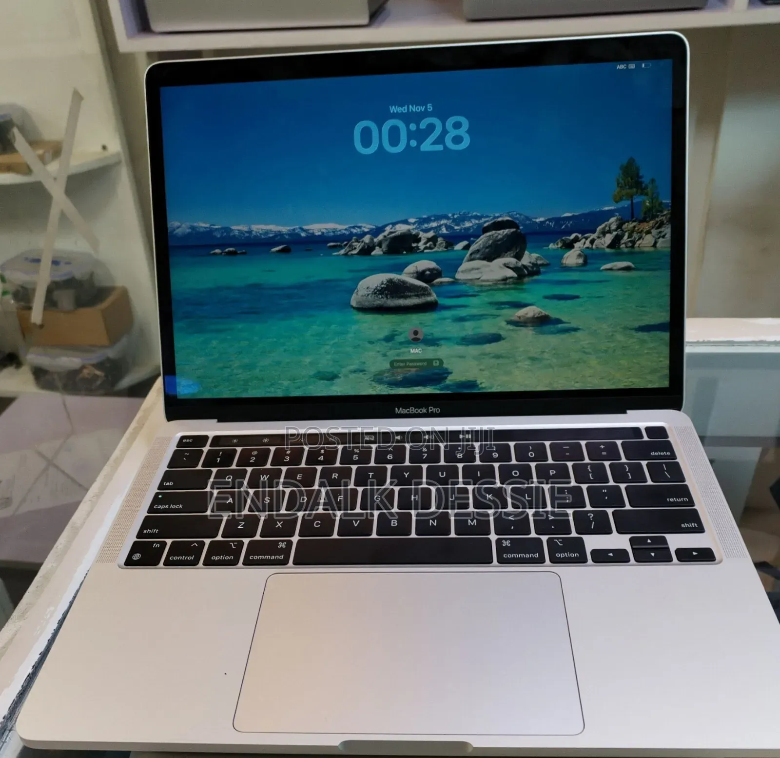 New Laptop Apple MacBook Pro M1 16GB Apple M1 Pro SSD 512GB