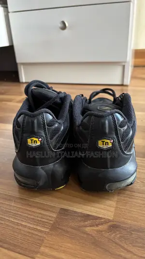 Photo - Original Nike Tn