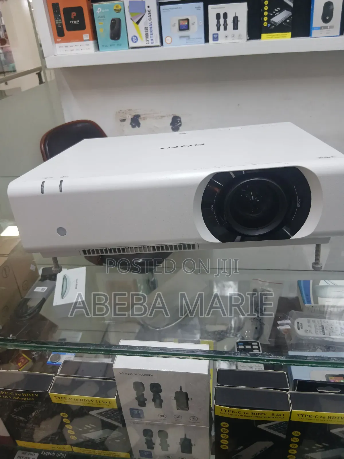 Home Cinema Projector Sony VPL-Ch350 Model