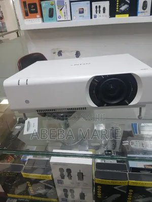 Home Cinema Projector Sony VPL-Ch350 Model