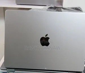 New Laptop Apple MacBook Air 2022 M2 8GB Apple M2 SSD 256GB