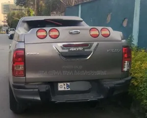 Toyota Hilux 2020 Teal