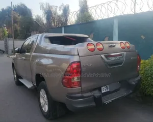 Toyota Hilux 2020 Teal