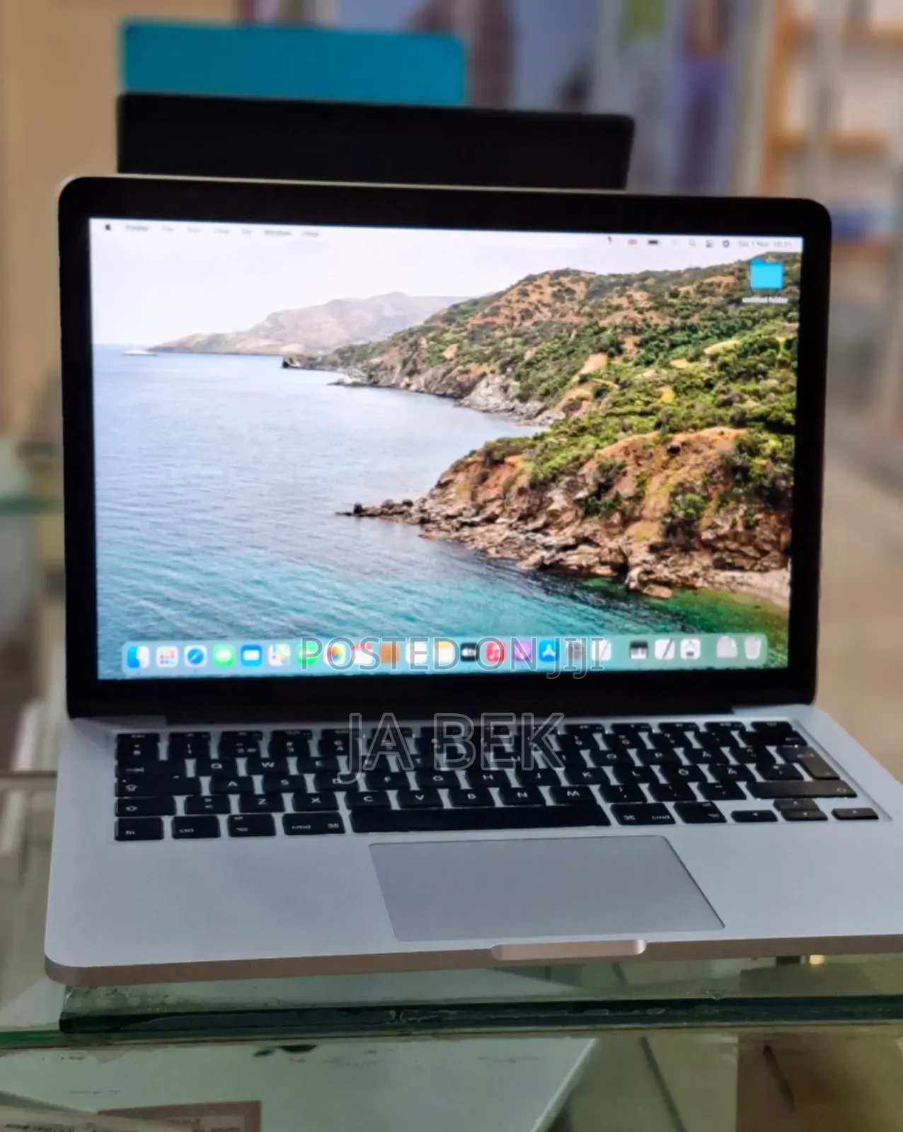 New Laptop Apple MacBook Pro 2014 8GB Intel Core I7 SSD 256GB