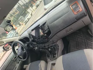 Toyota Hilux 2011 Gold