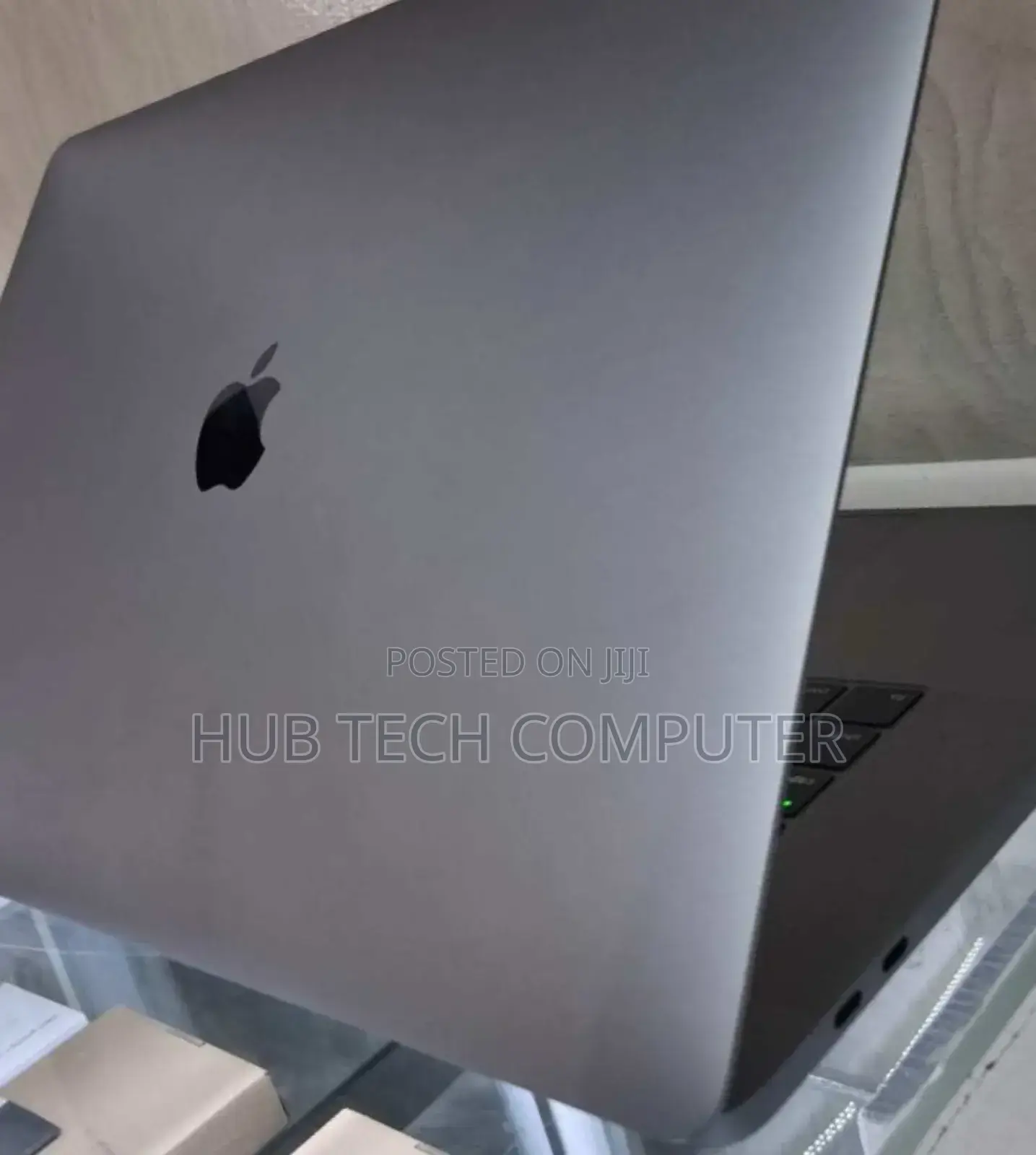 New Laptop Apple MacBook Pro 2019 32GB Intel Core I9 SSD 512GB