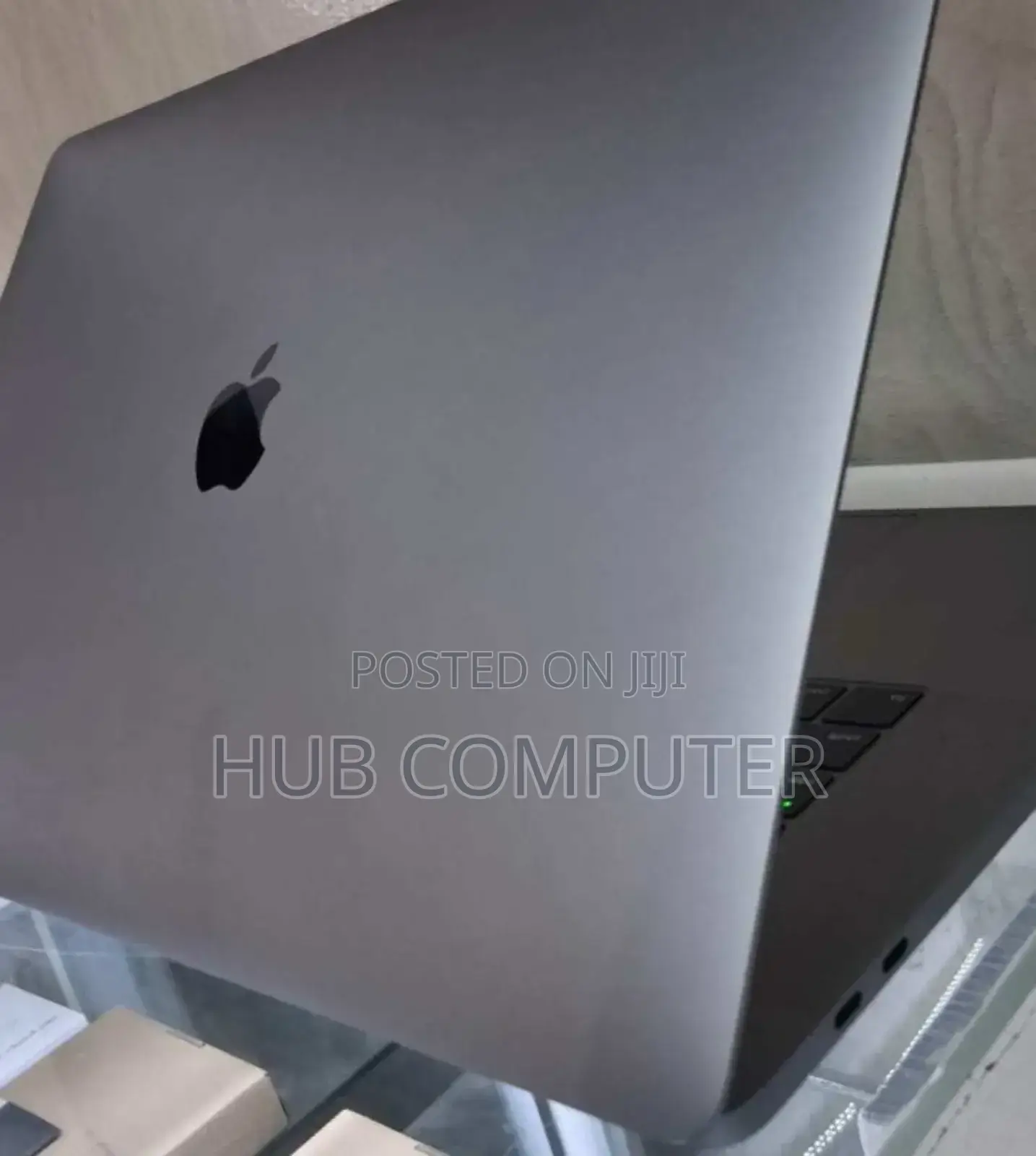 New Laptop Apple MacBook Pro 2019 32GB Intel Core I9 SSD 512GB