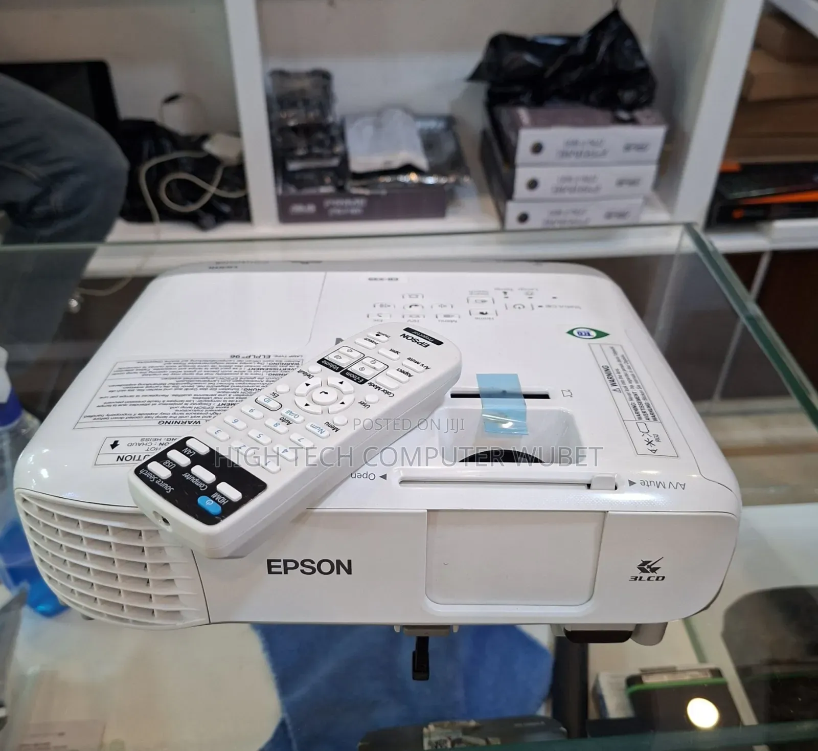 Ight: 2.4 Grams
Light Source Wattage: 200 Watts
Gdafo