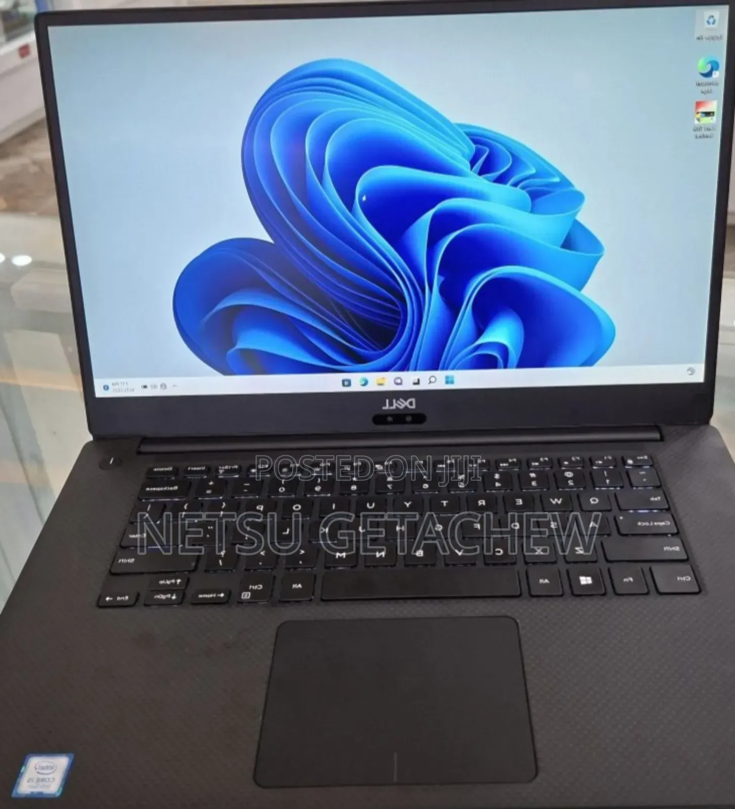 New Laptop Dell Precision 5540 16GB Intel Core I5 SSD 256GB