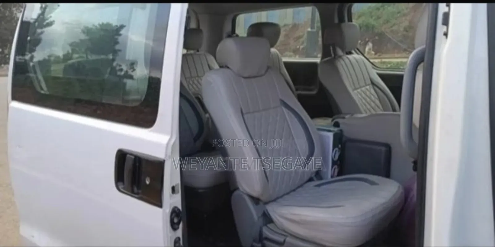 Hyundai H1 2016 White