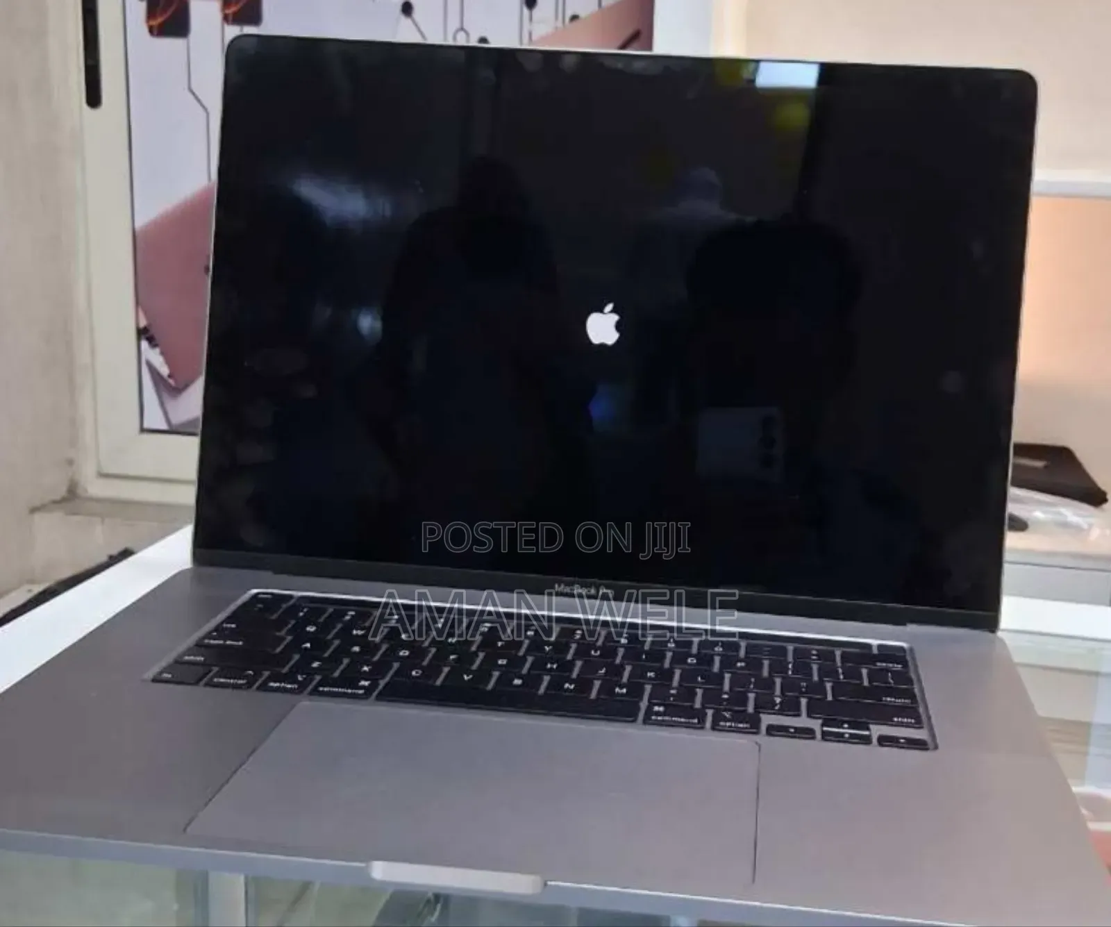 New Laptop Apple MacBook Pro 2019 32GB Intel Core I7 SSD 512GB