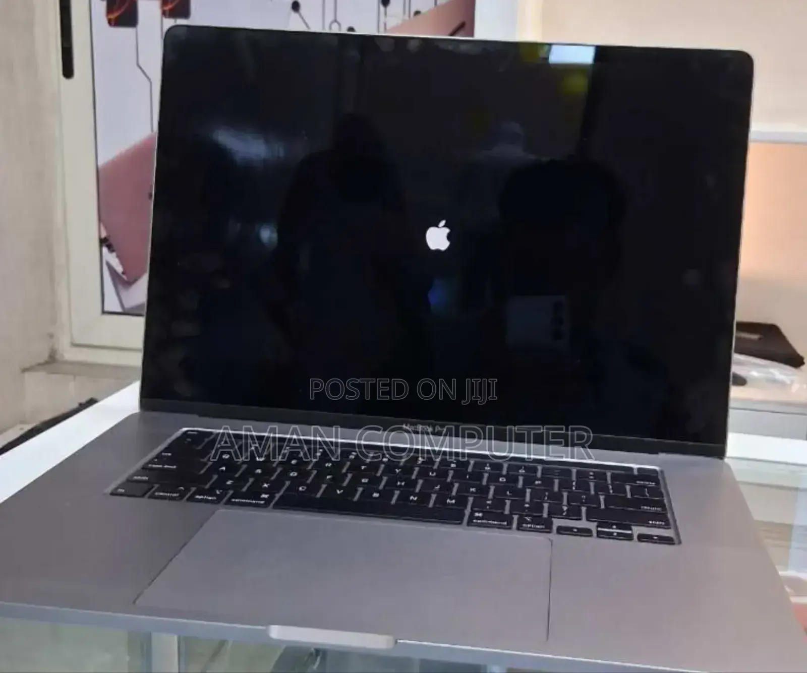 New Laptop Apple MacBook Pro 2019 32GB Intel Core I7 SSD 512GB