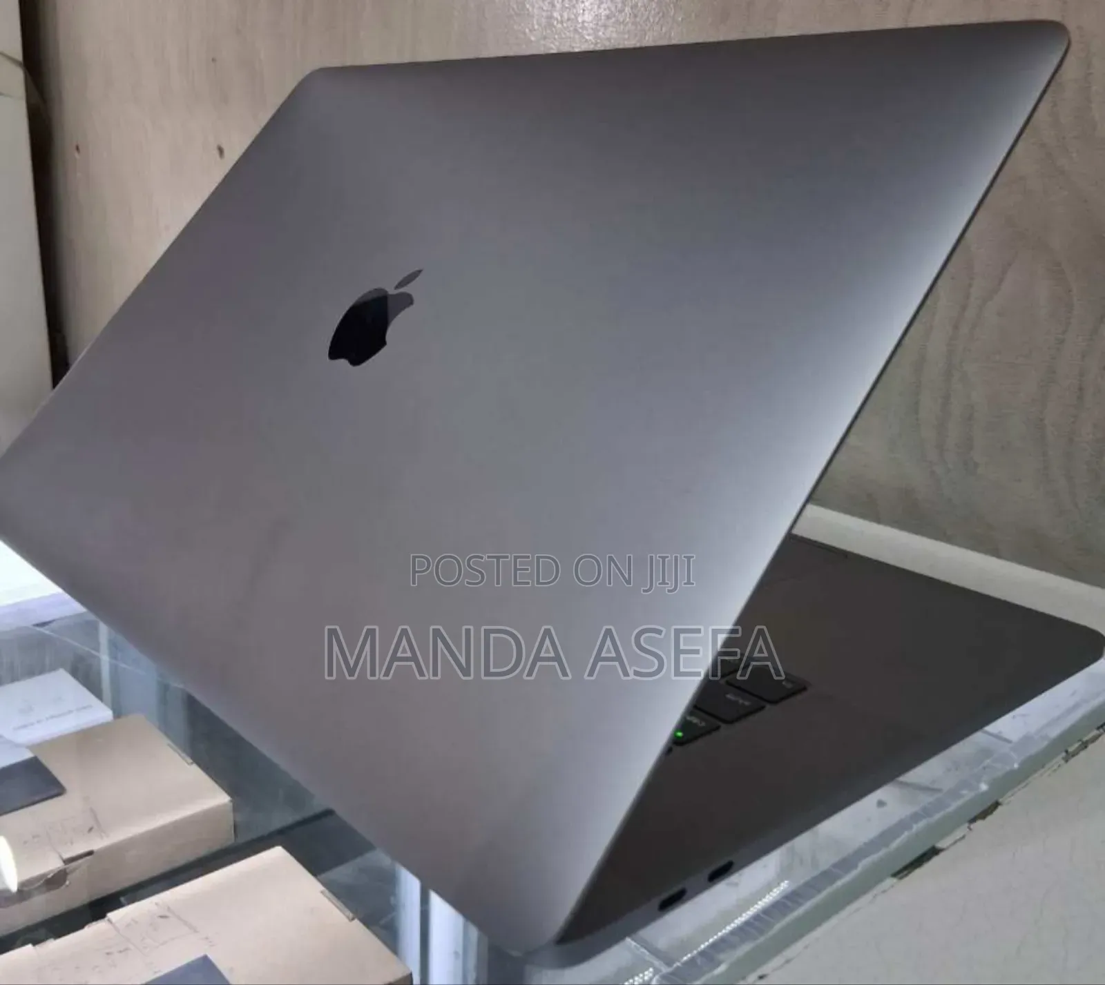 New Laptop Apple MacBook Pro 2019 32GB Intel Core I9 SSD 512GB