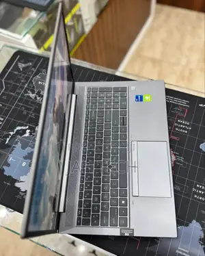 New Laptop HP ZBook Firefly 15 G7 32GB Intel Core I7 SSD 512GB