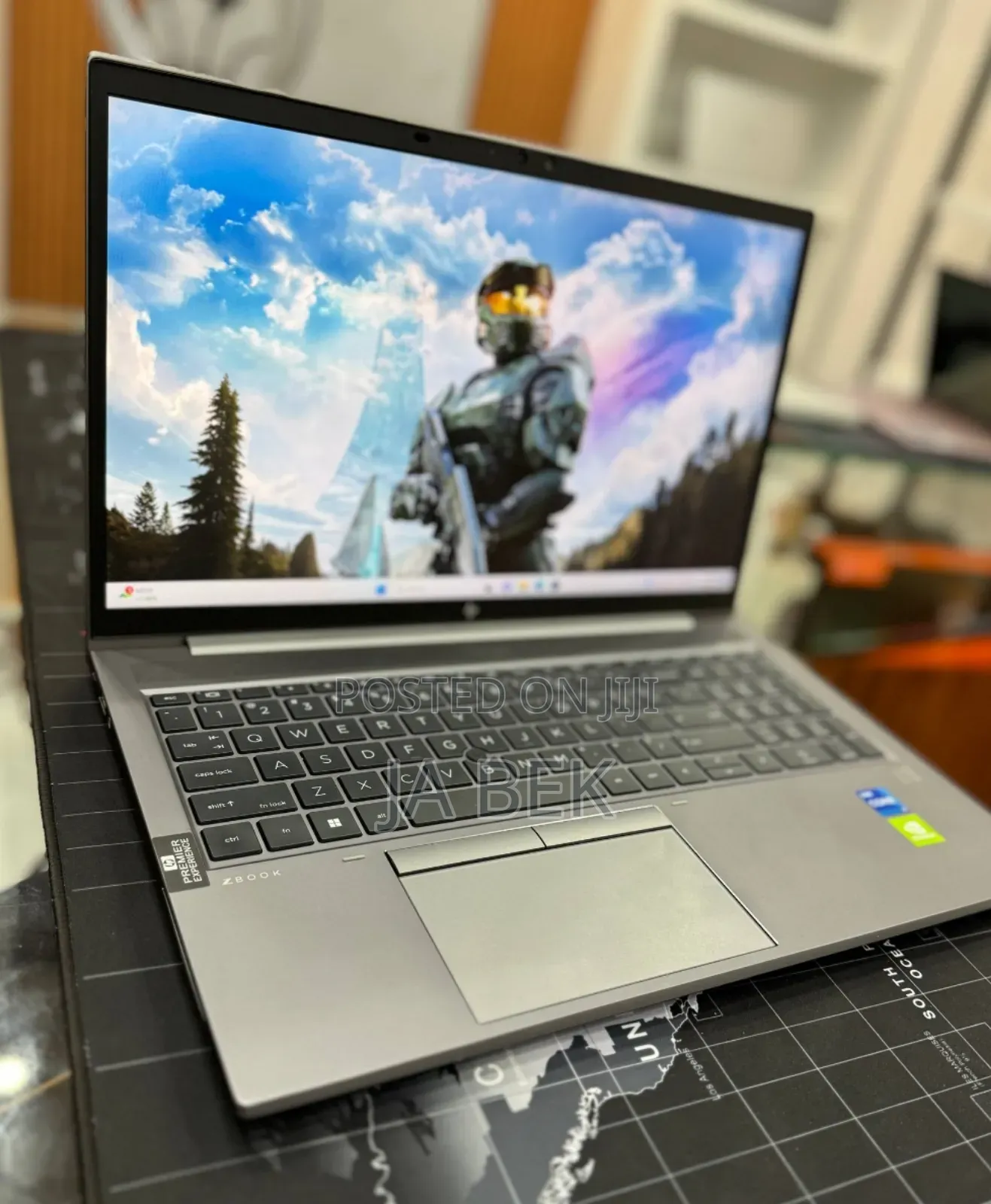 New Laptop HP ZBook Firefly 15 G7 32GB Intel Core I7 SSD 512GB