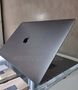New Laptop Apple MacBook Pro 2019 32GB Intel Core I9 SSD 512GB