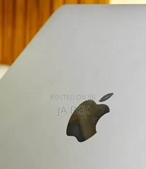 Photo - New Laptop Apple MacBook Pro 2019 16GB Intel Core I5 SSD 1T