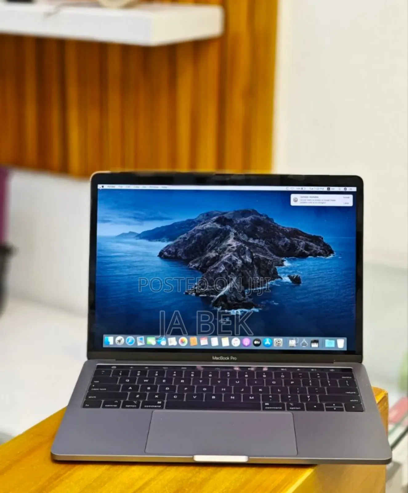 New Laptop Apple MacBook Pro 2019 16GB Intel Core I5 SSD 1T