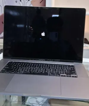 New Laptop Apple MacBook Pro 2019 32GB Intel Core I7 SSD 1T