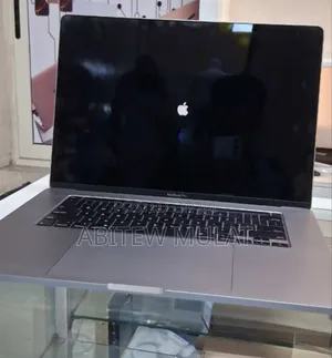 New Laptop Apple MacBook Pro 2019 32GB Intel Core I7 SSD 1T