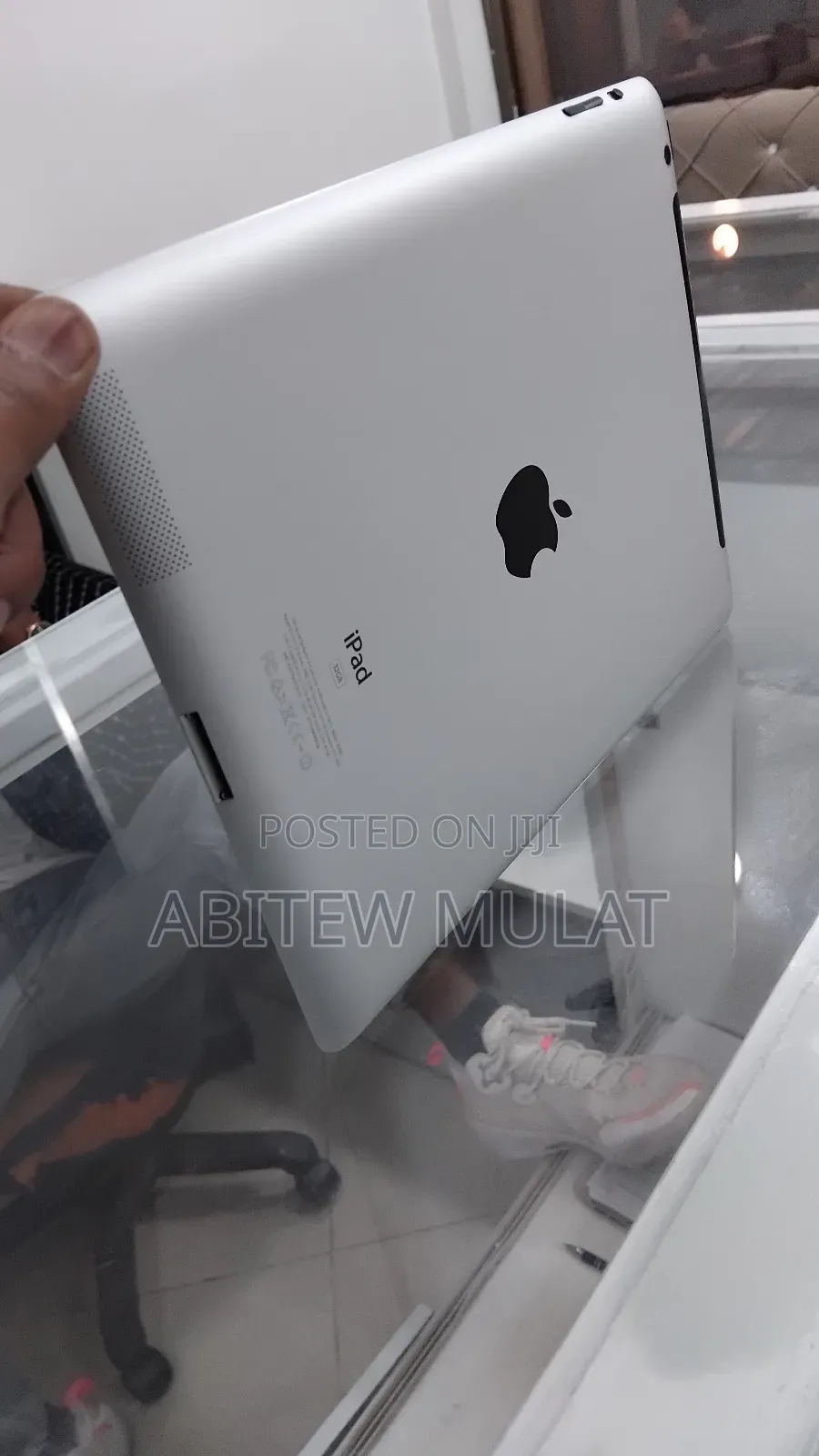 New Apple iPad 3 Wi-Fi + Cellular 32 GB Silver