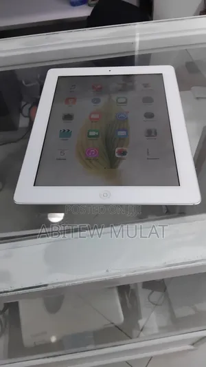 New Apple iPad 3 Wi-Fi + Cellular 32 GB Silver