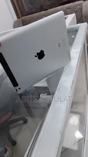 New Apple iPad 3 Wi-Fi + Cellular 32 GB Silver