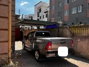 Toyota Hilux 2020 Gold