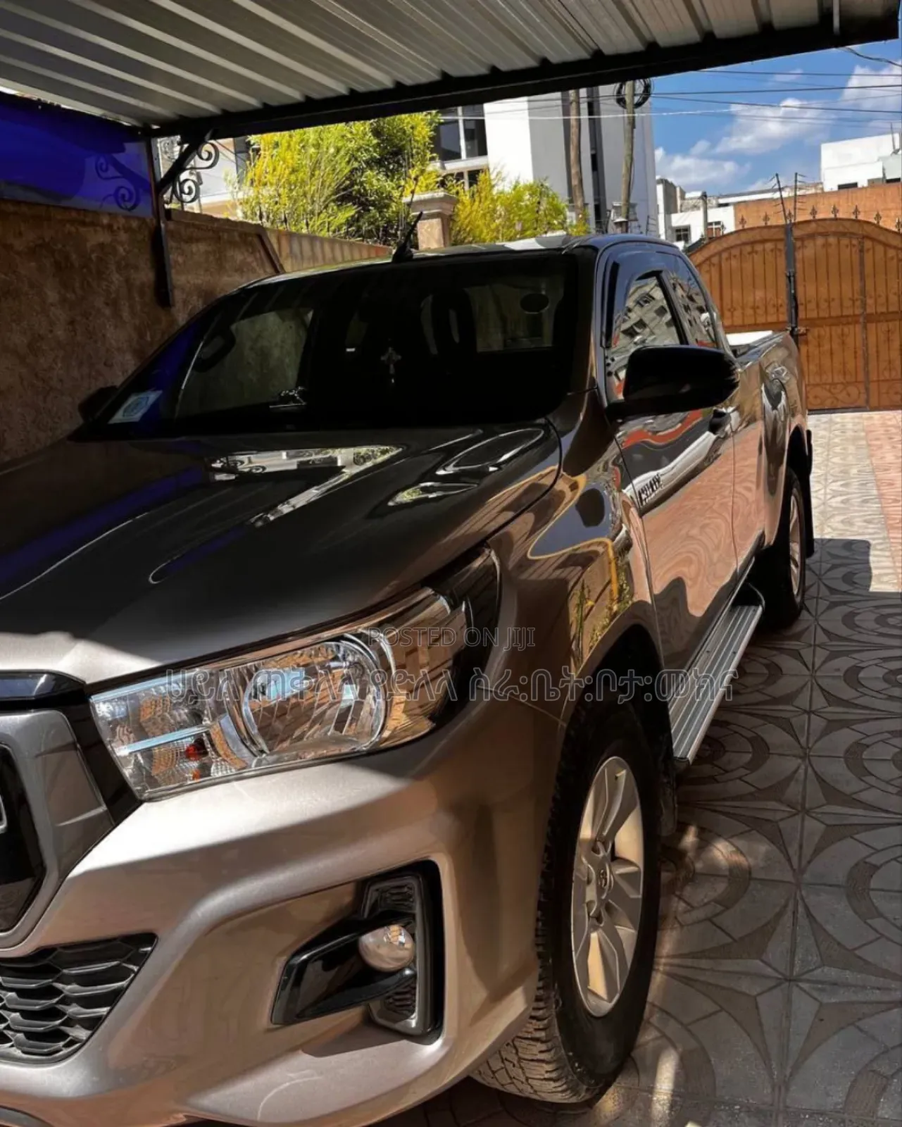 Toyota Hilux 2020 Gold