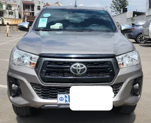 Photo - Toyota Hilux 2020 Pearl