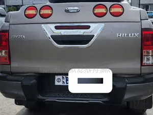 Toyota Hilux 2020 Pearl