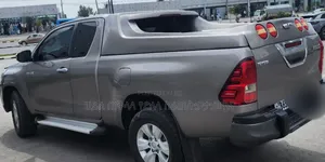 Toyota Hilux 2020 Pearl
