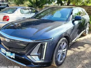 Photo - Cadillac Lyriq 2023 Gray